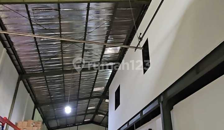 Warehouse in the technology park, Lany. Warehouse in the technology park, Lany.