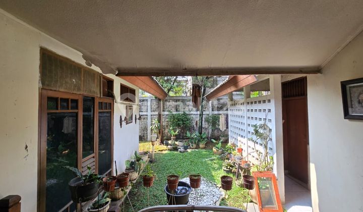 rumah griya loka jl boulevard,yani 2