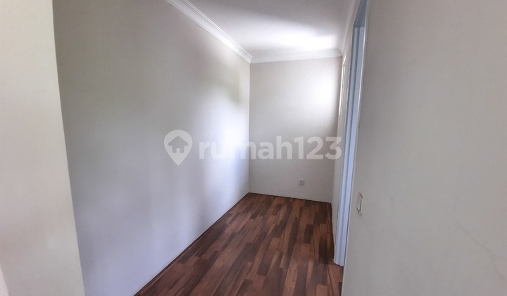 rumah eminen bsd,yani