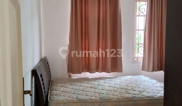 Taman Giri Loka BSD, Yuli Owr 2