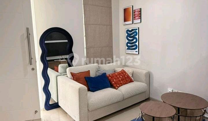 Rumah di Kebayoran Piazza,Yani 2