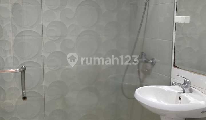 Vila Melati Mas,Yani 2