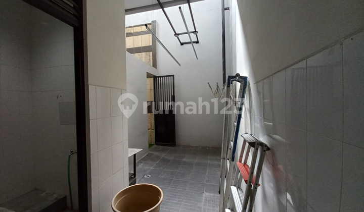 Disewakan Rumah Di Pakuwon Indah Mansion 7