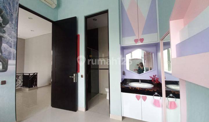 Disewakan Rumah Di Pakuwon Indah Mansion 9