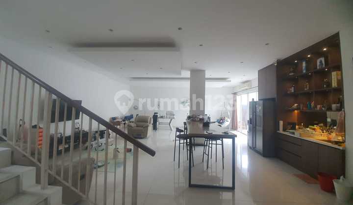 FOR SALE Dijual rumah di PALM SPRING 1