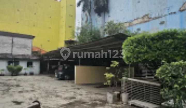 This Former Workshop Building for Sale Has Great Potential for Various Types of Businesses.