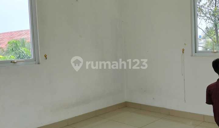 For Sale/For Rent 2-Story Comfortable &amp; Ready-to-Occupy House (Unfurnished) in Summarecon Bekasi, Vernonia Cluster. 2