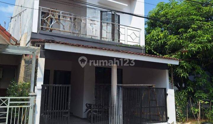 Dijual Rumah 2 Lantai Kondisi Baru Siap Huni di Taman Harapan Baru, Kota Bekasi 1