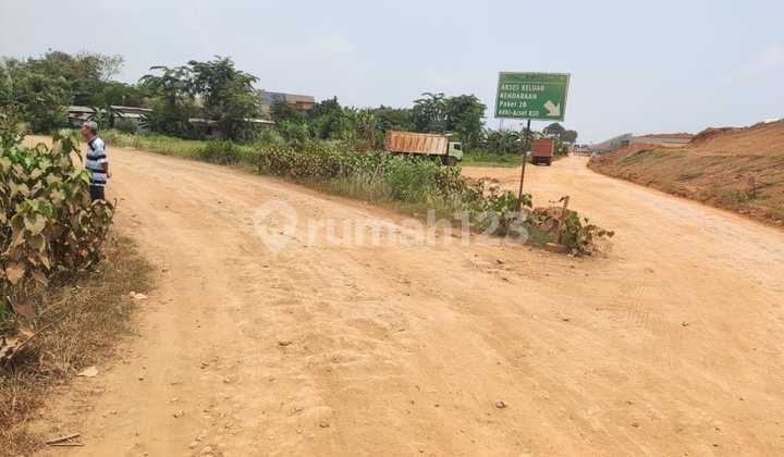 Vacant land for sale in Cibarusah near the crocodile park. Vacant land for sale in Cibarusah near the crocodile park.
