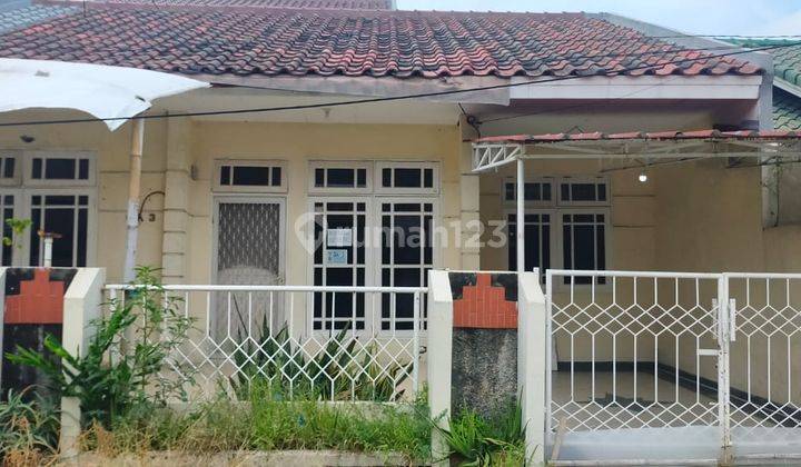 Disewakan Rumah di Jl. Alamanda, Harapan Indah, Bekasi 1
