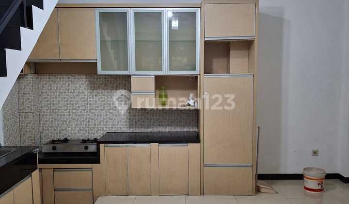 For rent, 2-story house in Duta Bumi 3 Harapan Indah, Bekasi. 2