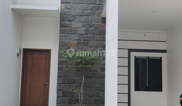 Di Jual Dalam Cluster Unicorn ,rumah Baru 2 Lantai di Harapan Indah Bekasi 1