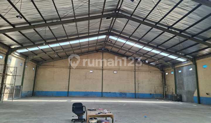 Warehouse for Rent 800 m² in Babelan, North Bekasi, includes staff quarters. Warehouse for Rent 800 m² in Babelan, North Bekasi, includes staff quarters.