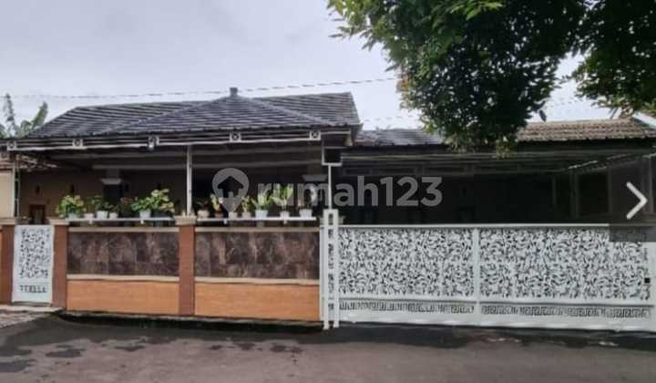 Dijual Rumah Hoek Di Dukuh Zamrud Mustika Jaya,Kota Bekasi. 