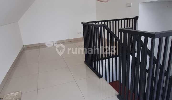 Dijual Rumah 2 Lantai Plus Attic di Mahakam Signature, JGC, Cakung, Jakarta Timur 2