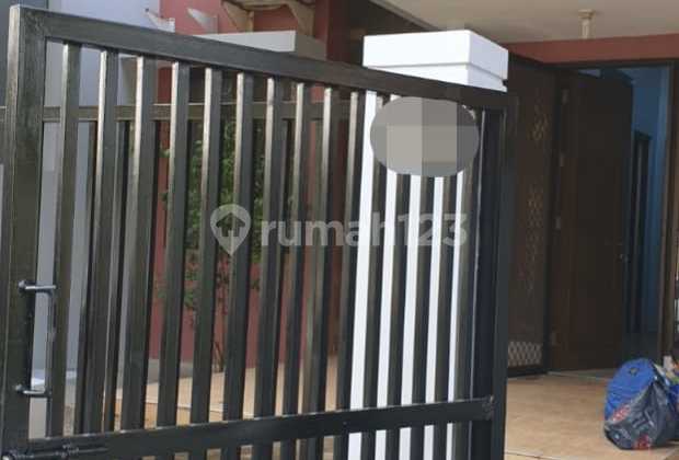 Disewakan Rumah di Cluster Aralia, Harapan Indah, Bekasi 2