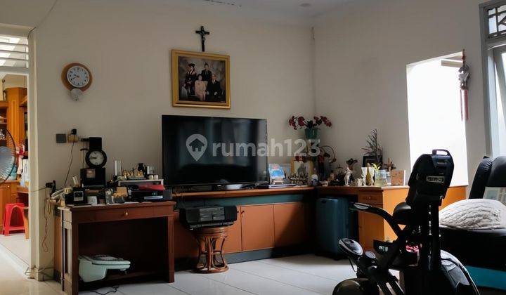 Dijual rumah Hoek di Pondok Jatimurni hanya 750 m dari pintu tol Jatiwarna.  2