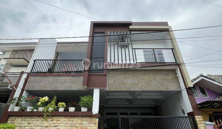 Dijual Rumah 3 Lantai Full Furnished Di Permata Harapan Baru, Pejuang, Kota Bekasi 1