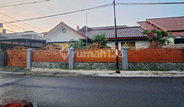 House for sale in Elang Malindo, Jatiwaringin