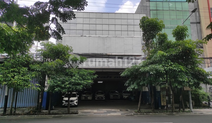 Dijual Showroom di Raya Kertajaya - Surabaya Timur Dijual Showroom di Raya Kertajaya - Surabaya Timur