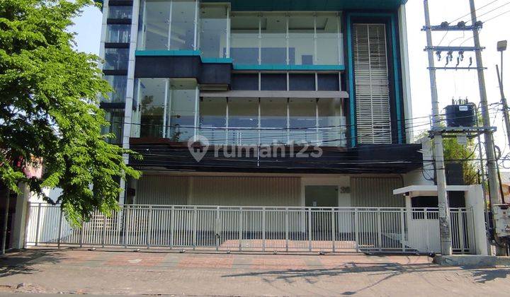 DISEWAKAN GEDUNG MEWAH 3 LANTAI DI NOL JALAN RAYA MANYAR KERTOARJO - SURABAYA TIMUR 1