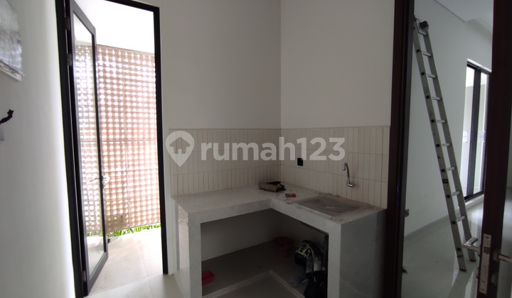 Dijual Rumah Baru Gress di Woodland - Citraland Utama Surabaya Barat Dijual Rumah Baru Gress di Woodland - Citraland Utama Surabaya Barat