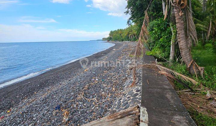 Beachfront land for sale suitable for a hotel or villa 2