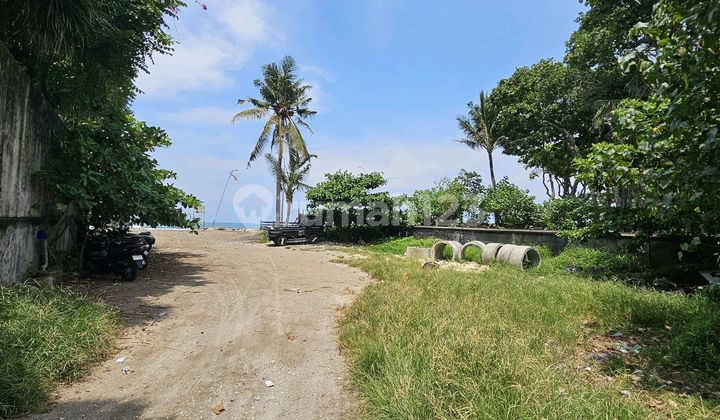 Beach Front Land In Seminyak. Beach Front Land In Seminyak.