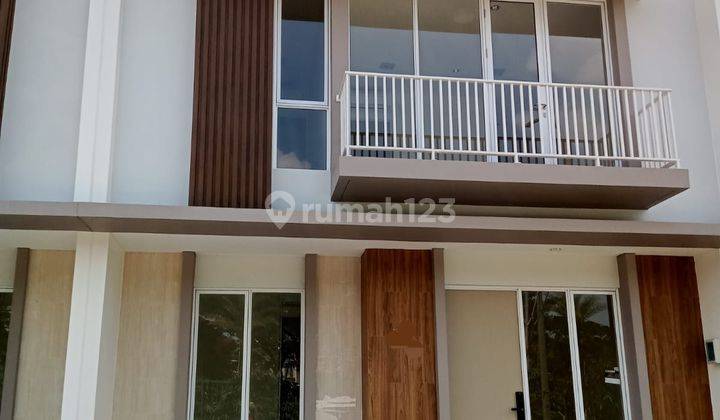 Rumah di Paramount Serpong 2 Lantai Semi Furnished 1