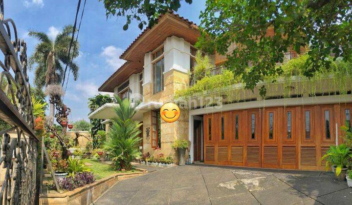 Rumah 2 Lantai Full Furnish di Kebayoran Lama Jakarta Selatan 2