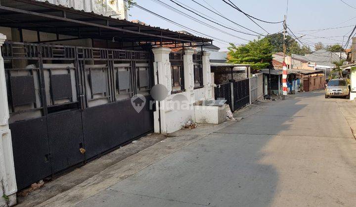 Rumah Dengan Lokasi Strategis di Jl. Raya Asem Baris Tebet  1