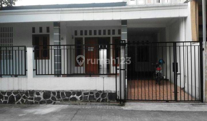 Rumah Siap Huni di Komplek Bank Bumi Daya Cimanggis 1