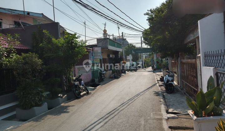 Rumah Dua Lantai di Utan Kayu, Jakarta Timur 2