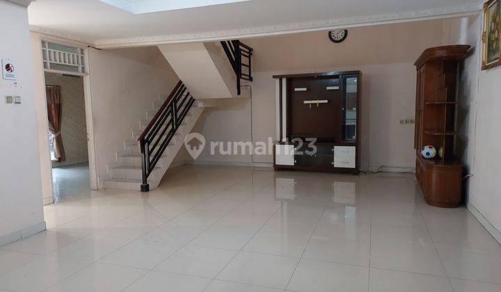 Rumah 2 Lantai Bagus di Taman Modern Cakung 5