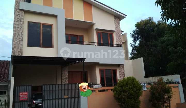 Rumah 2 Lantai Siap Huni di Harapan Indah Bekasi 1