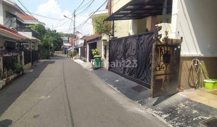 Rumah 2 Lantai Dekat TipTop Rawamangun Jakarta Timur 1