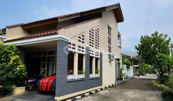 Rumah Hoek 2 Lantai di Jatibening Permai Bekasi 2