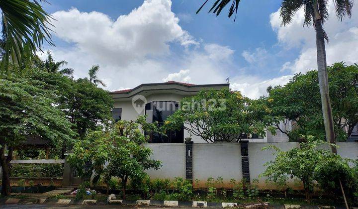 Rumah Hoek 2 Lantai Ada Kolam Renang di Taman Modern Cakung 2