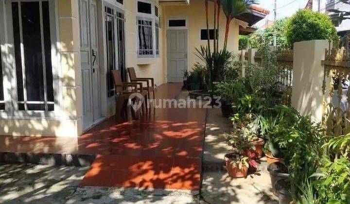 Rumah 2 Lantai Hoek di Larangan Indah Tangerang 2