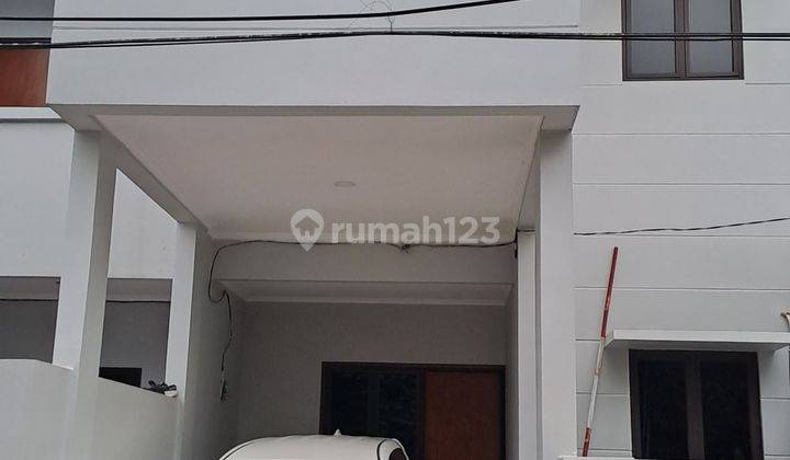 Rumah Baru 2 Lantai di Bulevard Hijau Bekasi 1