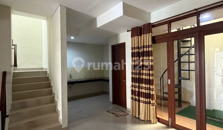House in Kelapa Gading Cluster, Good and Neat, 2 Floors 2