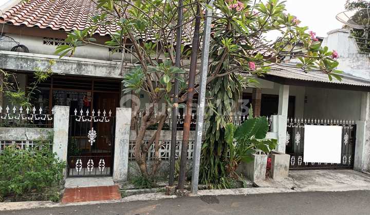 Rumah Bagus Siap Huni di jl Malaka, Duren Sawit Jakarta Timur