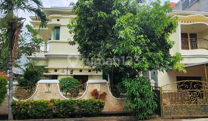 Rumah Hoek 2 Lantai Di Jl. Raya Klp. Hybrida Klp. Gading, Jkt Utara