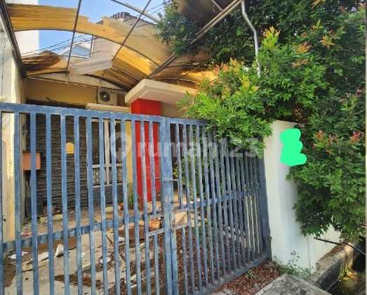 Rumah Dalam Cluster Ifolia Harapan Indah 2 Bekasi