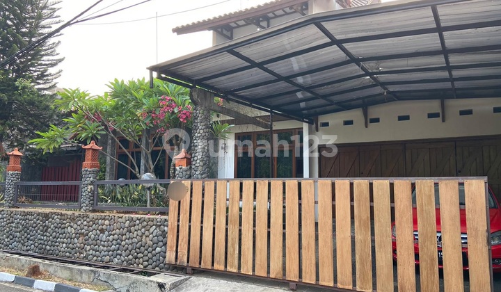 Rumah Dengan Halam Luas Di Villa Cibubur Indah Bogor Jawa Barat