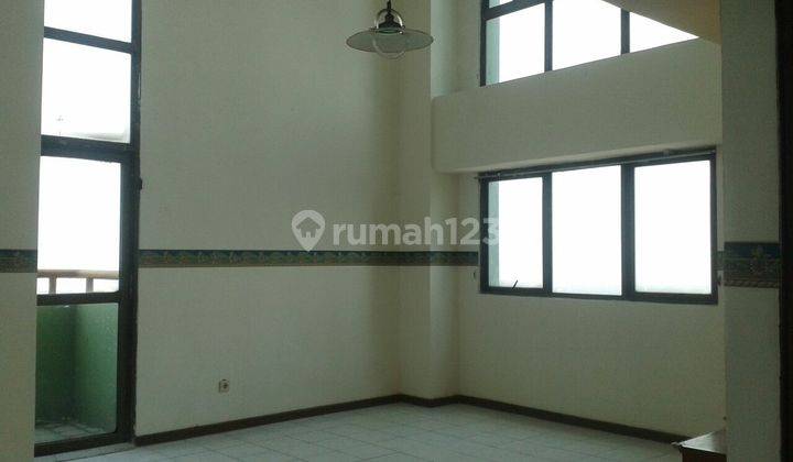 Apartment Semi Furnished Bagus Edelweis 3 BR 1