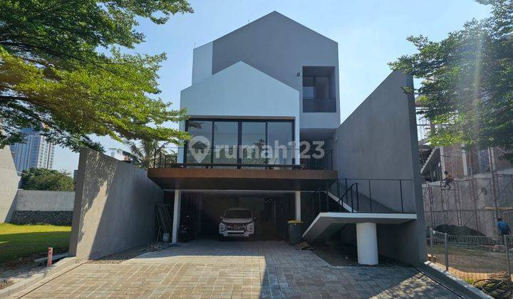 Dijual Rumah Tropical Modern Pencahayaan Sirkulasi Udara Bagus Kemang Jakarta Selatan 1