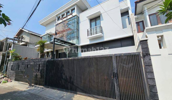 Dijual Rumah Cantik Mpdern Minimalis Kemang Jakarta Selatan 1