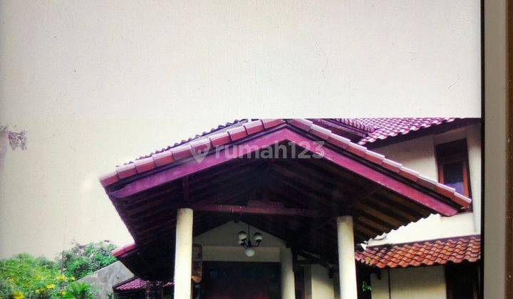 Dijual Rumah lama cantik terawat siap huni di dalam komplek. Bintaro Tangerang selatan 2