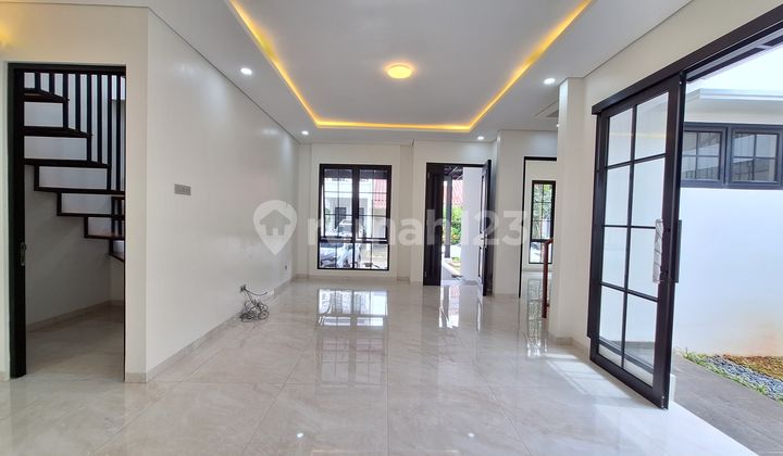 For Sale Corner/Single-Story House Within a Cluster in Bintaro Jaya Sector 9 2